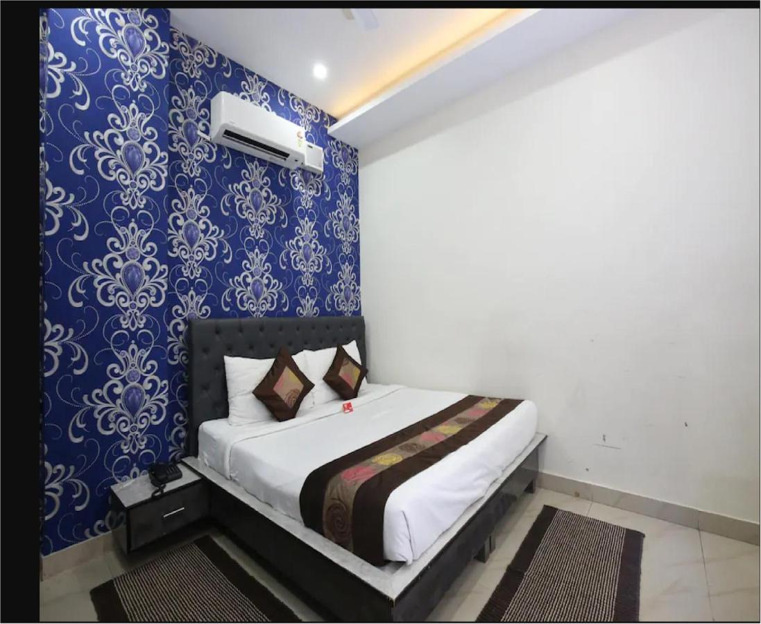 Unnāo Hotel Cross Road By Wb Inn מראה חיצוני תמונה