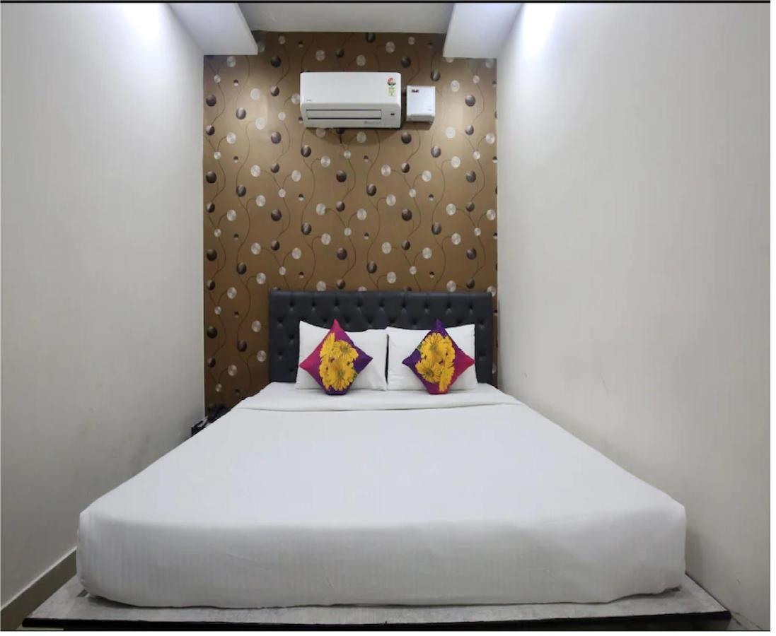 Unnāo Hotel Cross Road By Wb Inn מראה חיצוני תמונה